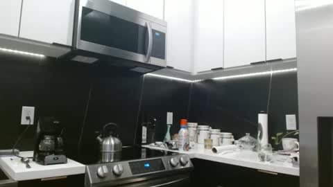 Hazel online show from January 2026 05:07:01 PM