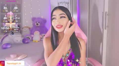 Snapshot of hazelbabee_ chatting on December 2025 05:45:02 AM Lynn online show from December 2025 05:45:02 AM