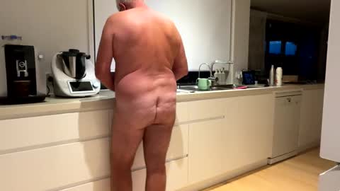 h babe online show from December 2024 06:28:02 PM