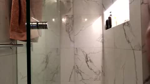 h babe online show from September 2025 06:35:02 PM