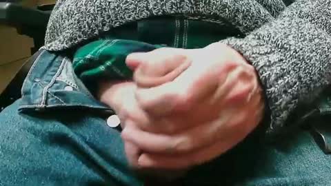 Snapshot of hdmaturecutcock chatting on December 2024 02:27:02 PM Eddy online show from December 2024 02:27:02 PM