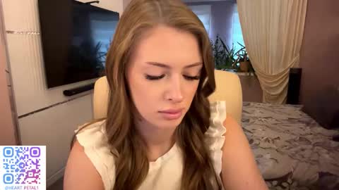 Mona online show from November 2025 09:20:01 AM