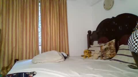 Snapshot of heart_star chatting on June 2026 08:24:02 AM heart_star online show from June 2026 08:24:02 AM