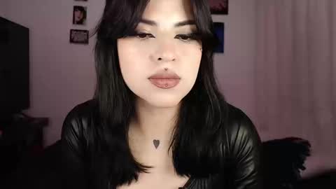 Snapshot of heatherdemonzx_ chatting on September 2025 11:48:01 PM HEATHER DEMONZX Please help me to reach 100 thumbs up online show from September 2025 11:48:01 PM