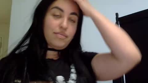 Snapshot of heatwavee chatting on February 2025 05:53:02 PM heatwavee online show from February 2025 05:53:02 PM