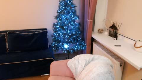 Snapshot of heaven_chloe chatting on December 2024 07:57:01 PM Heaven girl online show from December 2024 07:57:01 PM