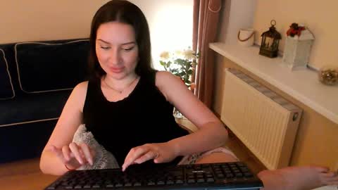 Snapshot of heaven_chloe chatting on March 2025 09:04:02 PM Heaven girl online show from March 2025 09:04:02 PM