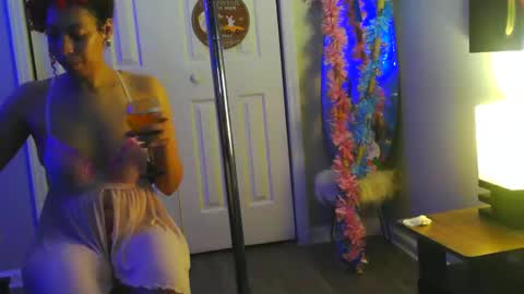 Heavenllyy online show from April 2026 04:49:02 AM