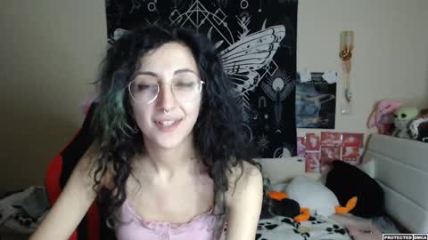 Snapshot of heavenlycreature chatting on March 2025 09:48:02 PM Diana online show from March 2025 09:48:02 PM