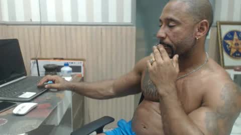 hebertgomes online show from April 2026 07:19:01 PM