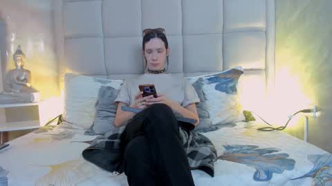 Keira Hecate online show from January 2026 07:48:02 PM