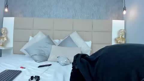 Keira Hecate online show from March 2026 08:14:01 PM