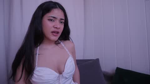 Snapshot of hecate333 chatting on December 2024 03:52:01 PM hecate333 online show from December 2024 03:52:01 PM