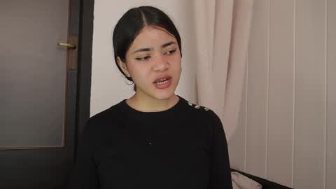 Snapshot of hecate333 chatting on February 2025 09:55:01 AM hecate333 online show from February 2025 09:55:01 AM