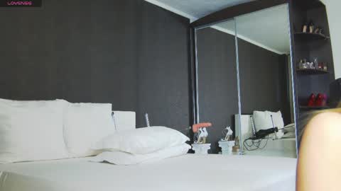 Helen online show from April 2026 11:41:02 AM