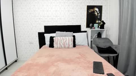 Snapshot of heidixcutie chatting on November 2025 04:45:02 AM Heidi online show from November 2025 04:45:02 AM