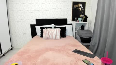 Snapshot of heidixcutie chatting on November 2025 04:25:02 AM Heidi online show from November 2025 04:25:02 AM