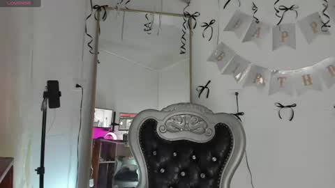 Hela   Independent model online show from June 2026 03:04:01 AM