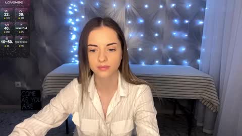 Alice DollySmile and Avelina online show from December 2024 12:05:01 PM