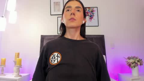 Helen  online show from April 2026 01:52:01 PM