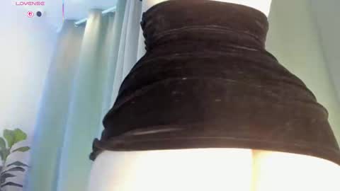 helena online show from October 2025 10:19:01 PM