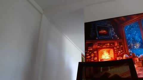 Snapshot of helena_hadler chatting on January 2025 07:03:01 PM -- EE -- online show from January 2025 07:03:01 PM