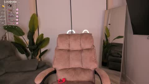 Helen online show from December 2025 03:08:02 PM