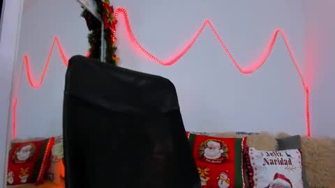 Helena Santos  online show from November 2025 08:55:01 PM