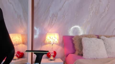 Helena Santos  online show from March 2026 11:05:02 AM