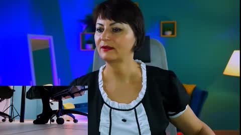 helenbeler online show from November 2025 05:33:01 AM