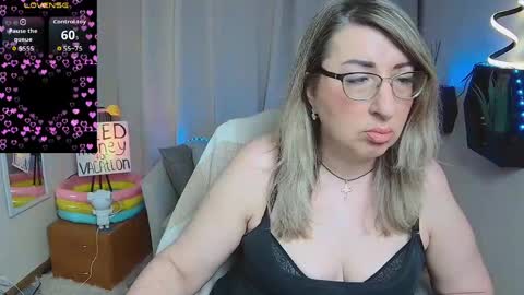 Snapshot of helenenigma chatting on May 2026 06:38:02 PM helenenigma online show from May 2026 06:38:02 PM