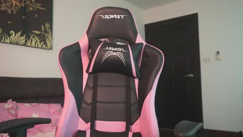 Helenn online show from April 2026 02:25:02 AM