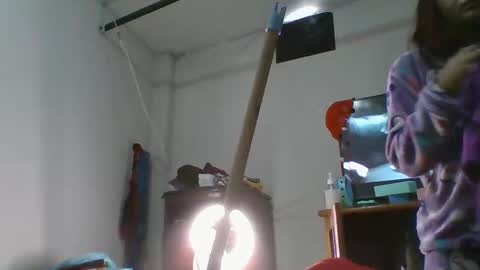 helenoliveira76340912 online show from April 2026 07:18:01 PM