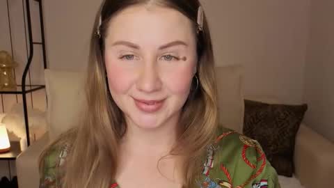 Helen online show from November 2025 01:52:02 AM