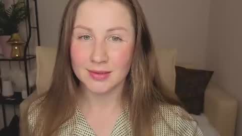 Snapshot of helens_lov chatting on June 2026 02:43:02 AM Helen online show from June 2026 02:43:02 AM