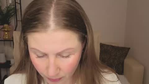 Snapshot of helens_lov chatting on June 2026 03:29:02 AM Helen online show from June 2026 03:29:02 AM