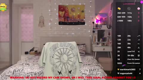 Snapshot of helenundersin chatting on December 2024 04:39:02 PM Helen online show from December 2024 04:39:02 PM