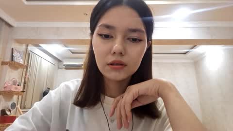 Snapshot of helgakraszewski chatting on October 2025 12:26:02 PM Alice online show from October 2025 12:26:02 PM