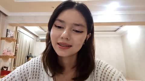 Snapshot of helgakraszewski chatting on October 2025 07:38:01 PM Alice online show from October 2025 07:38:01 PM