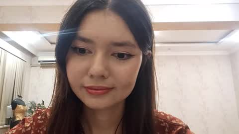 Snapshot of helgakraszewski chatting on October 2025 06:07:02 PM Alice online show from October 2025 06:07:02 PM