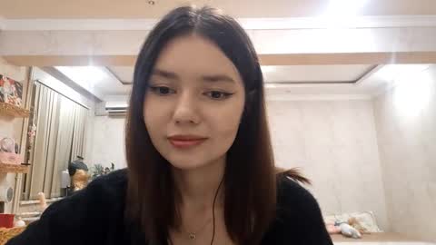 Snapshot of helgakraszewski chatting on October 2025 04:39:01 PM Alice online show from October 2025 04:39:01 PM