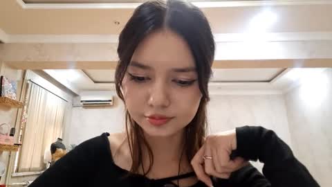 Snapshot of helgakraszewski chatting on October 2025 10:27:01 AM Alice online show from October 2025 10:27:01 AM