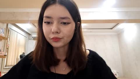 Snapshot of helgakraszewski chatting on November 2025 10:04:02 AM Alice online show from November 2025 10:04:02 AM