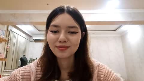 Snapshot of helgakraszewski chatting on November 2025 03:11:01 PM Alice online show from November 2025 03:11:01 PM