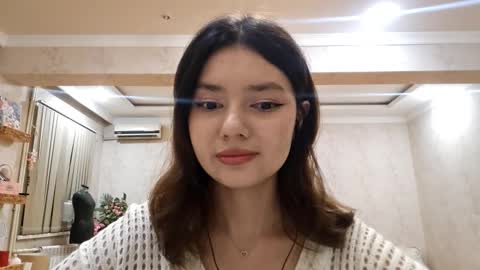 Snapshot of helgakraszewski chatting on November 2025 03:36:01 PM Alice online show from November 2025 03:36:01 PM