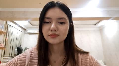 Snapshot of helgakraszewski chatting on November 2025 03:14:02 PM Alice online show from November 2025 03:14:02 PM