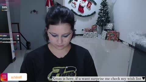 Snapshot of hell_dancer_ chatting on December 2024 11:27:02 PM Lexa online show from December 2024 11:27:02 PM