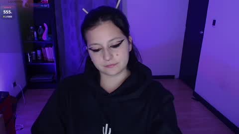 Snapshot of hell_dancer_ chatting on January 2025 11:12:02 PM Lexa online show from January 2025 11:12:02 PM