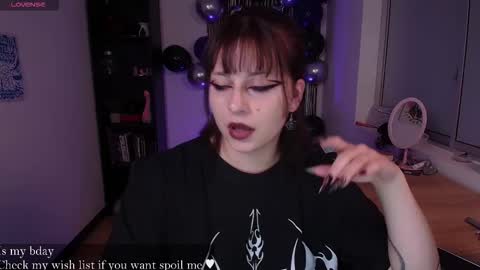 Snapshot of hell_dancer_ chatting on October 2025 11:35:02 PM Lexa online show from October 2025 11:35:02 PM