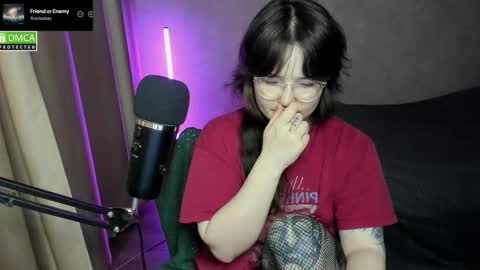 Red online show from October 2025 06:59:01 PM